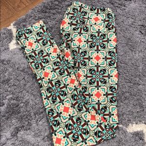 Never worn LuLaRoe TC leggings. NWOT